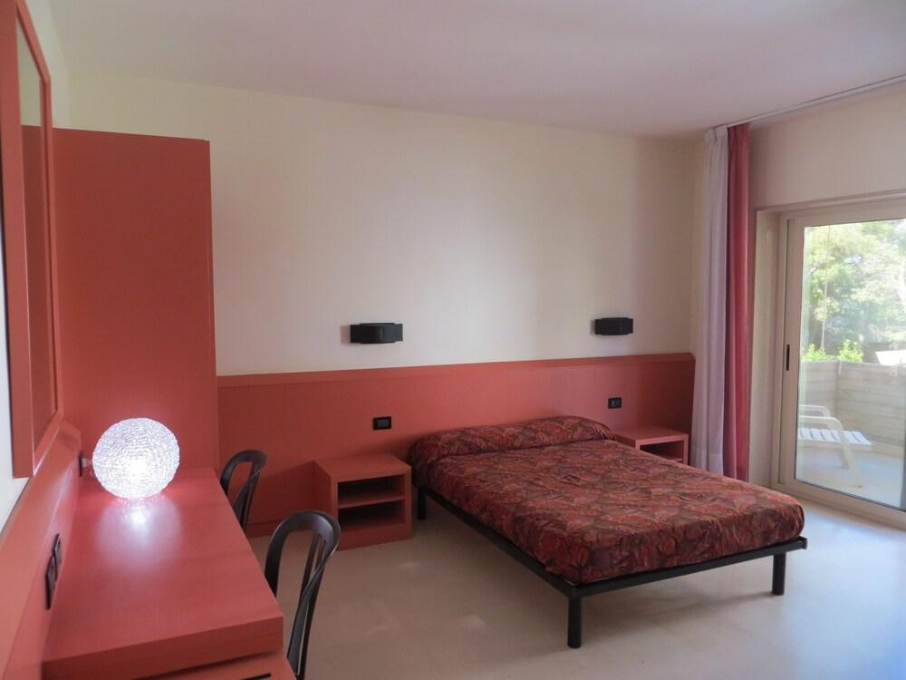 Villaggio Hotel Ripa Роди-Гарганико Экстерьер фото